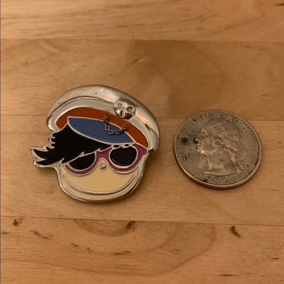 Marc by Marc Jacobs pin - Picture 3 of 3